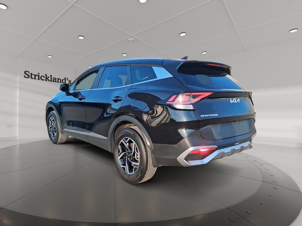 2024 Kia Sportage LX AWD in Stratford, Ontario - 4 - w1024h768px