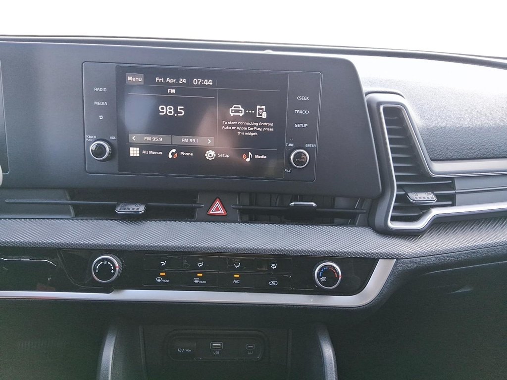 2024 Kia Sportage LX AWD in Stratford, Ontario - 15 - w1024h768px