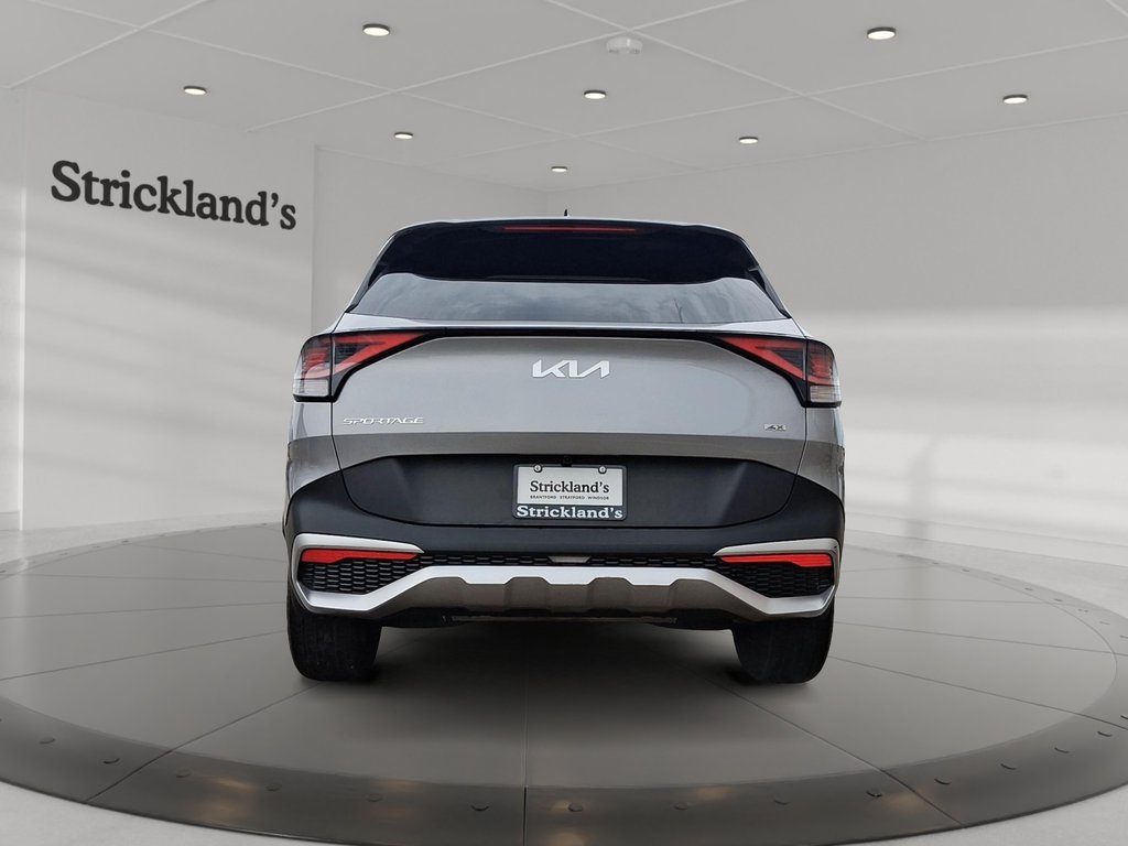 2025 Kia Sportage LX AWD in Stratford, Ontario - 3 - w1024h768px
