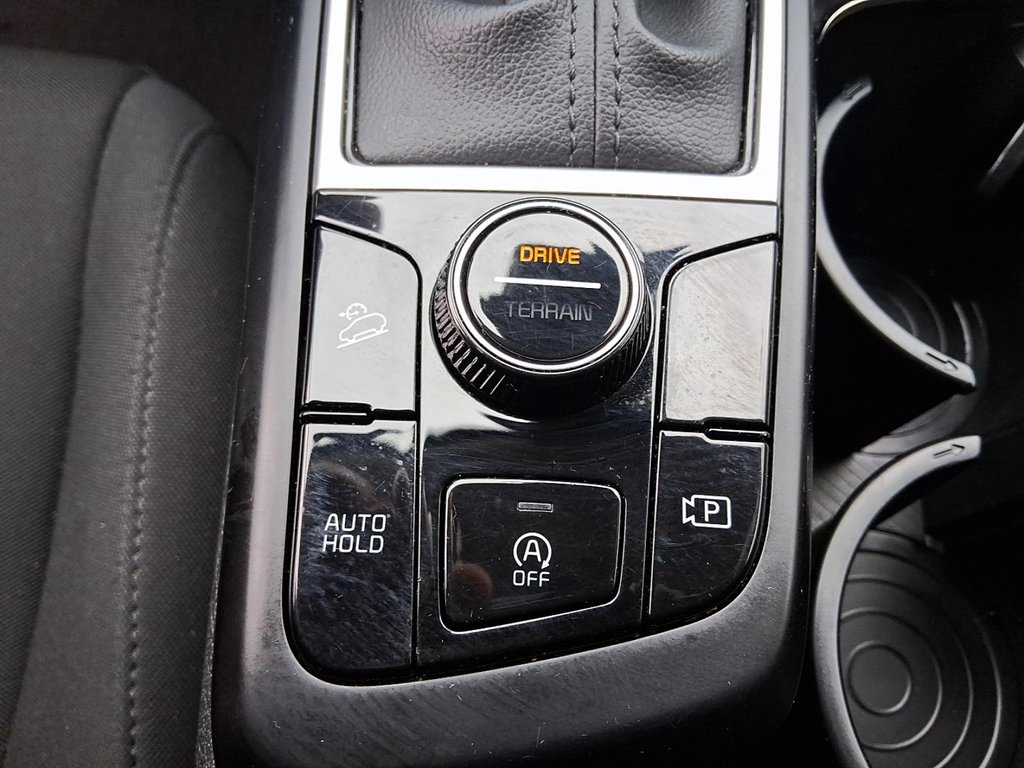 2025 Kia Sportage LX AWD in Stratford, Ontario - 17 - w1024h768px