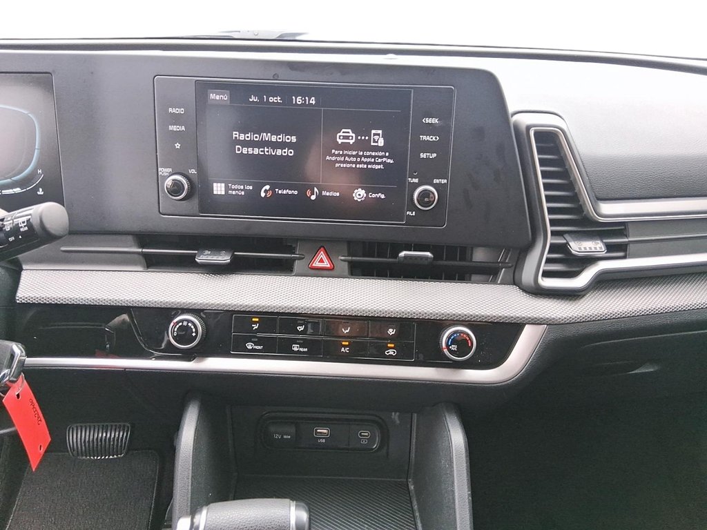2025 Kia Sportage LX AWD in Stratford, Ontario - 15 - w1024h768px