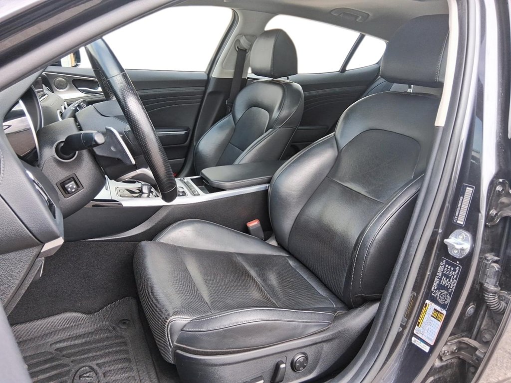 2022 Kia Stinger GT Limited in Stratford, Ontario - 9 - w1024h768px