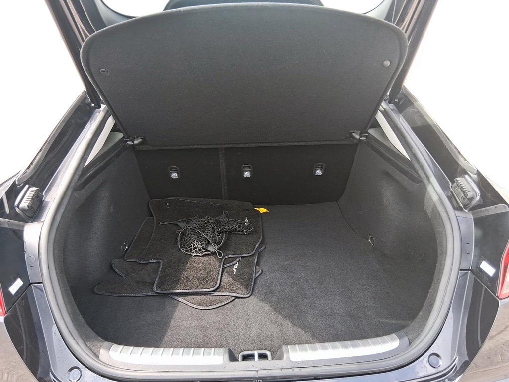 2022 Kia Stinger GT Limited in Stratford, Ontario - 6 - w1024h768px