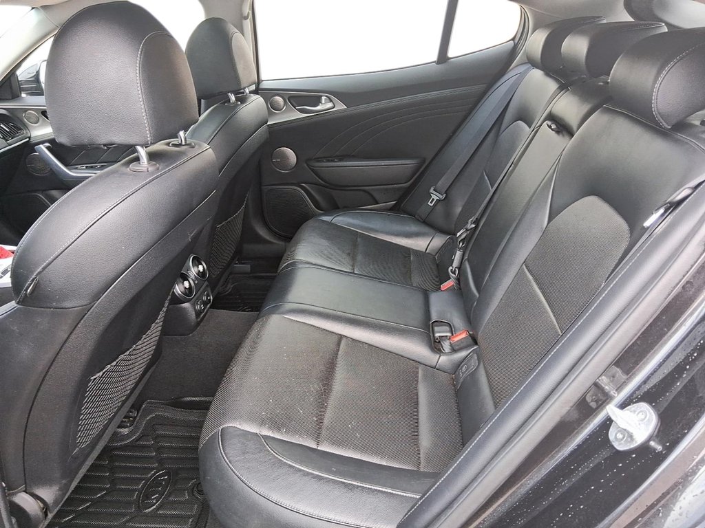 2022 Kia Stinger GT Limited in Stratford, Ontario - 10 - w1024h768px
