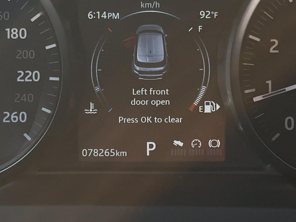 2018 Land Rover Range Rover Evoque 237hp SE in Stratford, Ontario - 8 - w1024h768px
