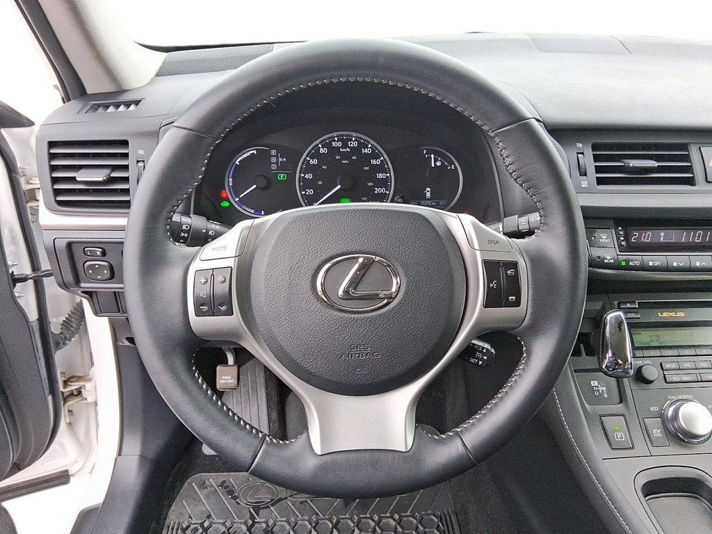 2011 Lexus CT 200h CVT in Stratford, Ontario - 14 - w1024h768px