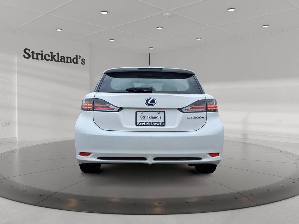 2011 Lexus CT 200h CVT in Stratford, Ontario - 3 - w1024h768px