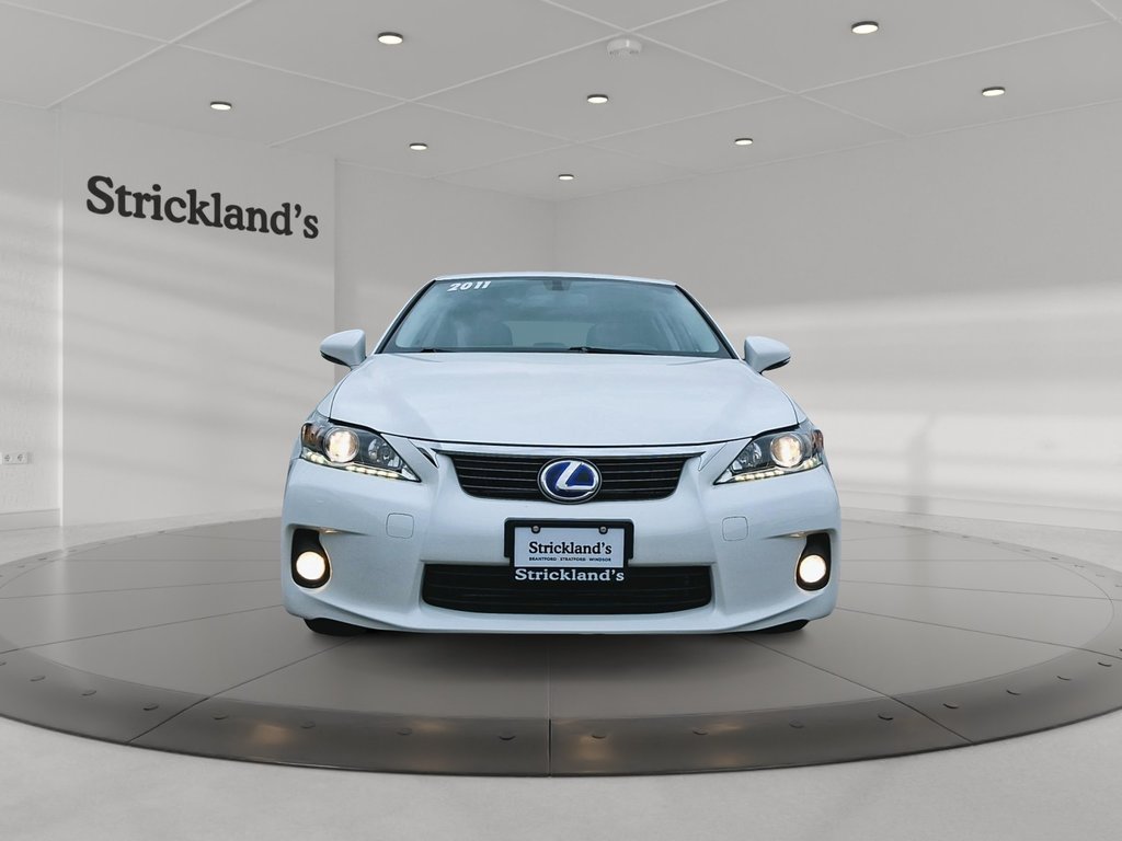 2011 Lexus CT 200h CVT in Stratford, Ontario - 2 - w1024h768px
