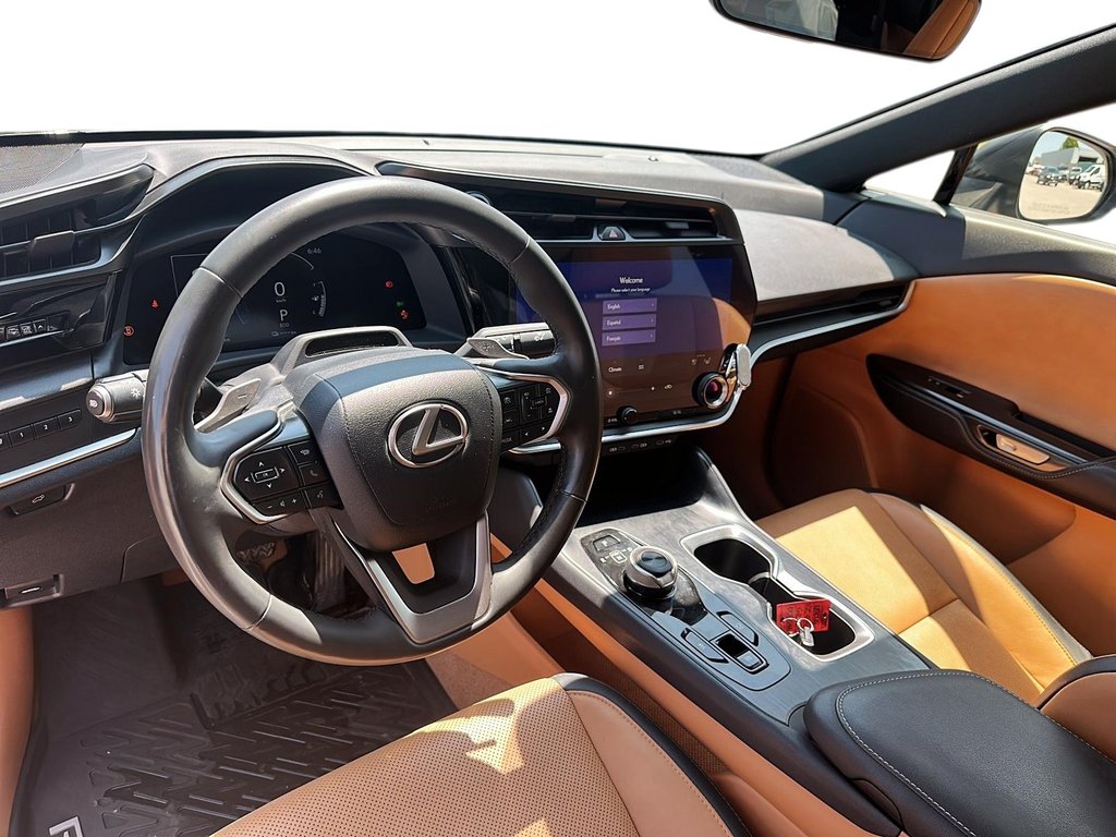 2023 Lexus RZ 450e in Stratford, Ontario - 8 - w1024h768px