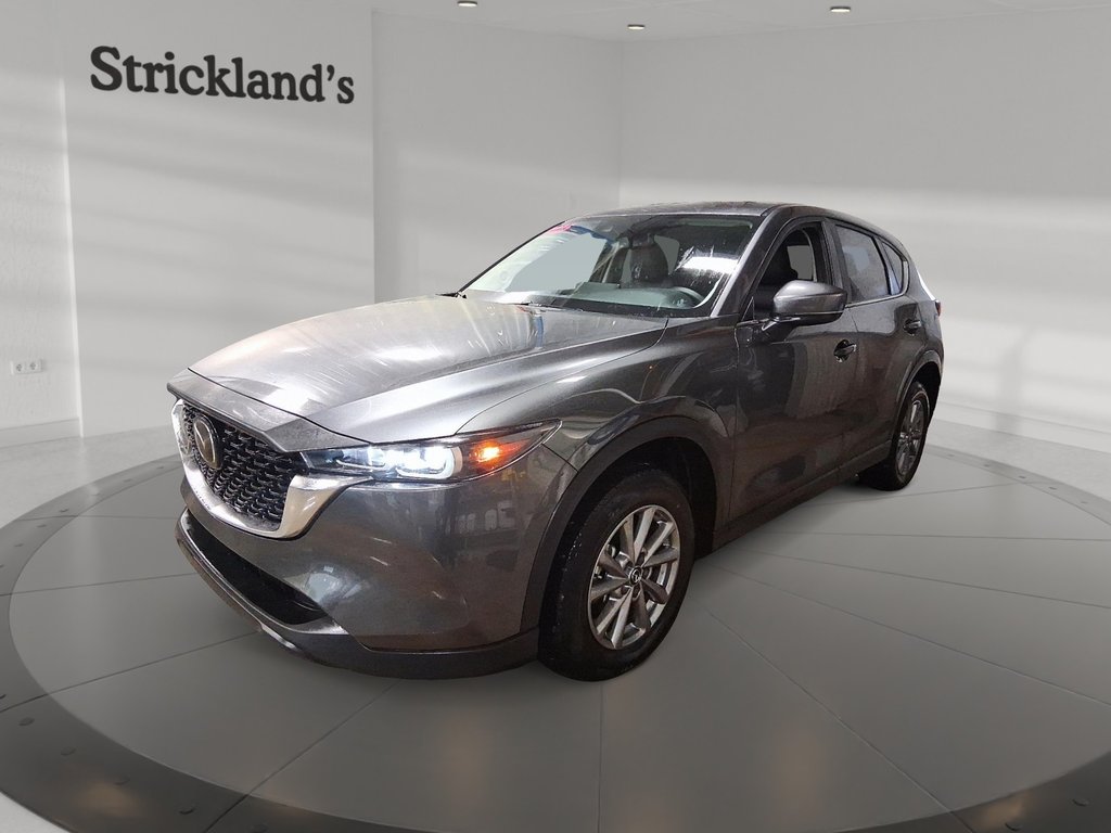 2025 Mazda CX-5 GS AWD in Stratford, Ontario - 1 - w1024h768px