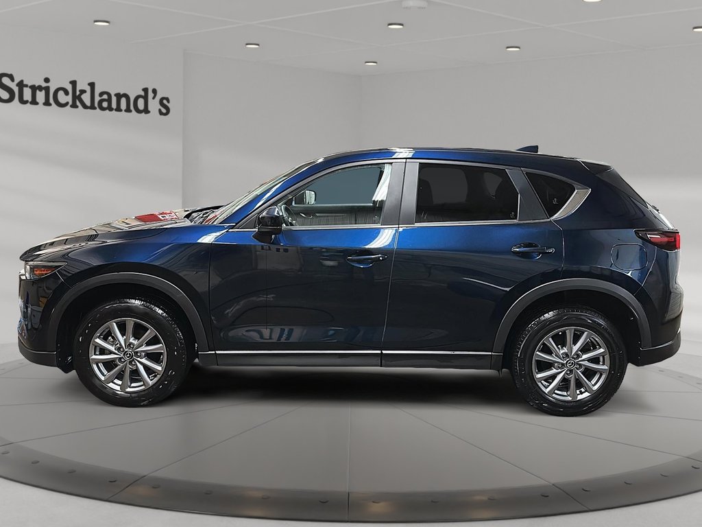 2025 Mazda CX-5 GS AWD in Stratford, Ontario - 5 - w1024h768px