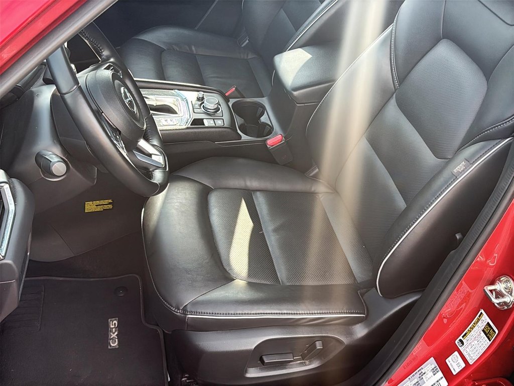 2025 Mazda CX-5 GS AWD in Stratford, Ontario - 8 - w1024h768px