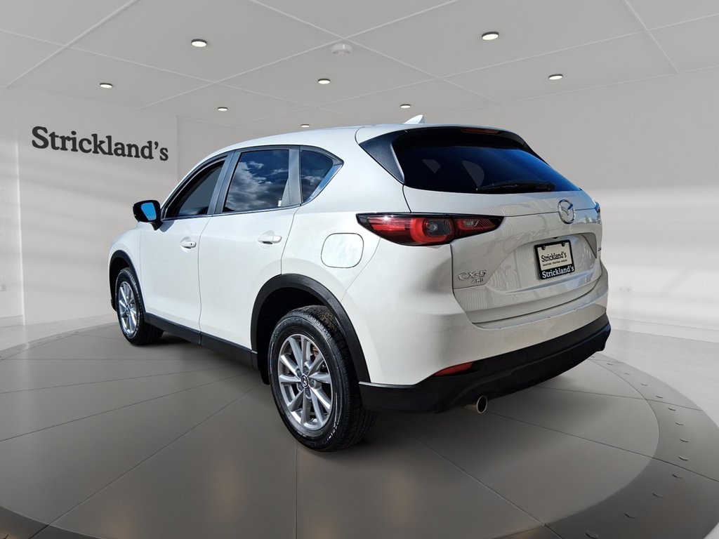2025 Mazda CX-5 GS AWD in Stratford, Ontario - 4 - w1024h768px
