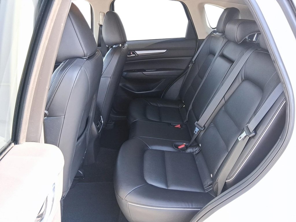 2025 Mazda CX-5 GS AWD in Stratford, Ontario - 9 - w1024h768px