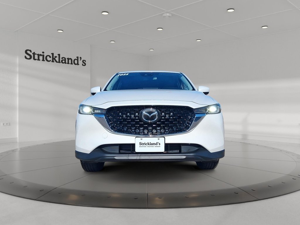 2025 Mazda CX-5 GS AWD in Stratford, Ontario - 2 - w1024h768px