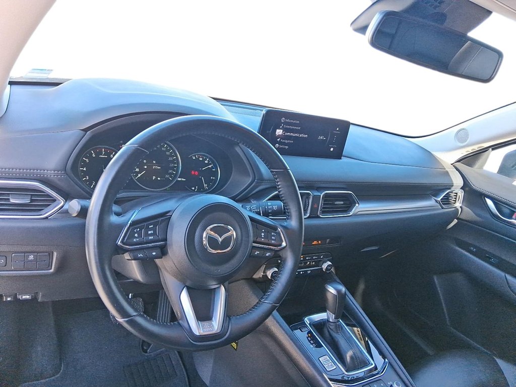 2025 Mazda CX-5 GS AWD in Stratford, Ontario - 10 - w1024h768px
