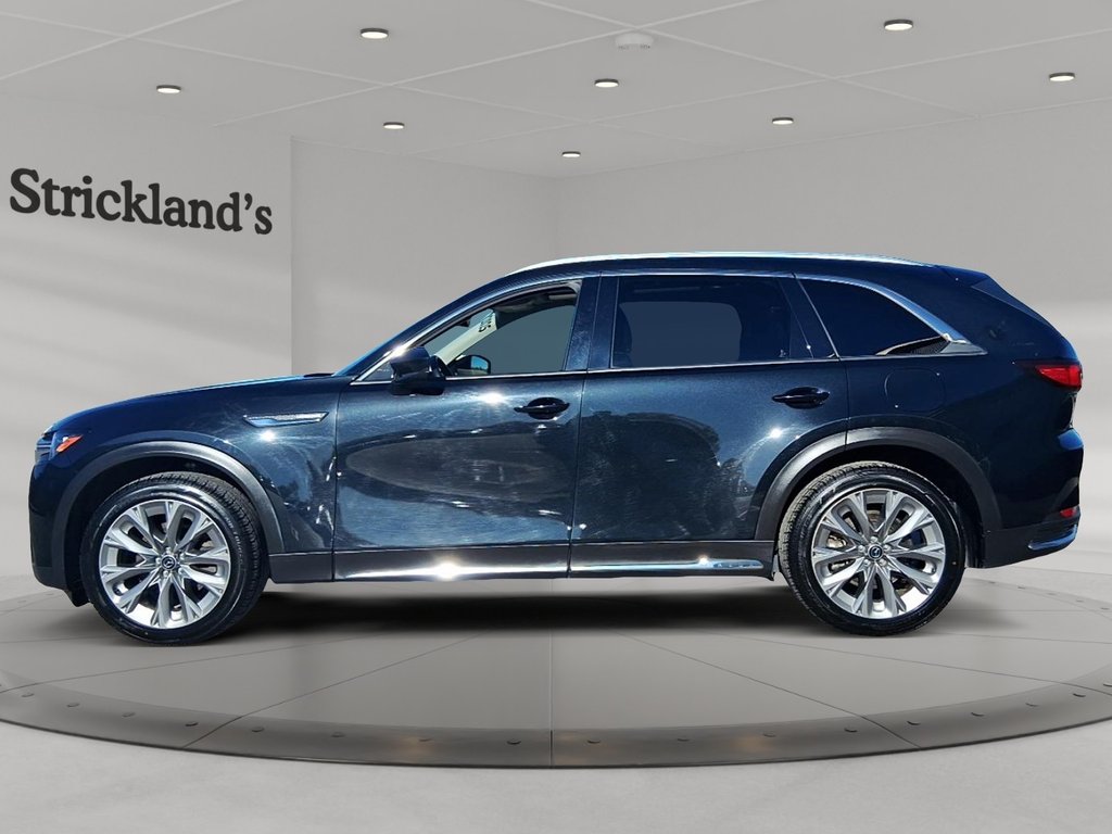 2025 Mazda CX-90 MHEV GT AWD in Stratford, Ontario - 3 - w1024h768px