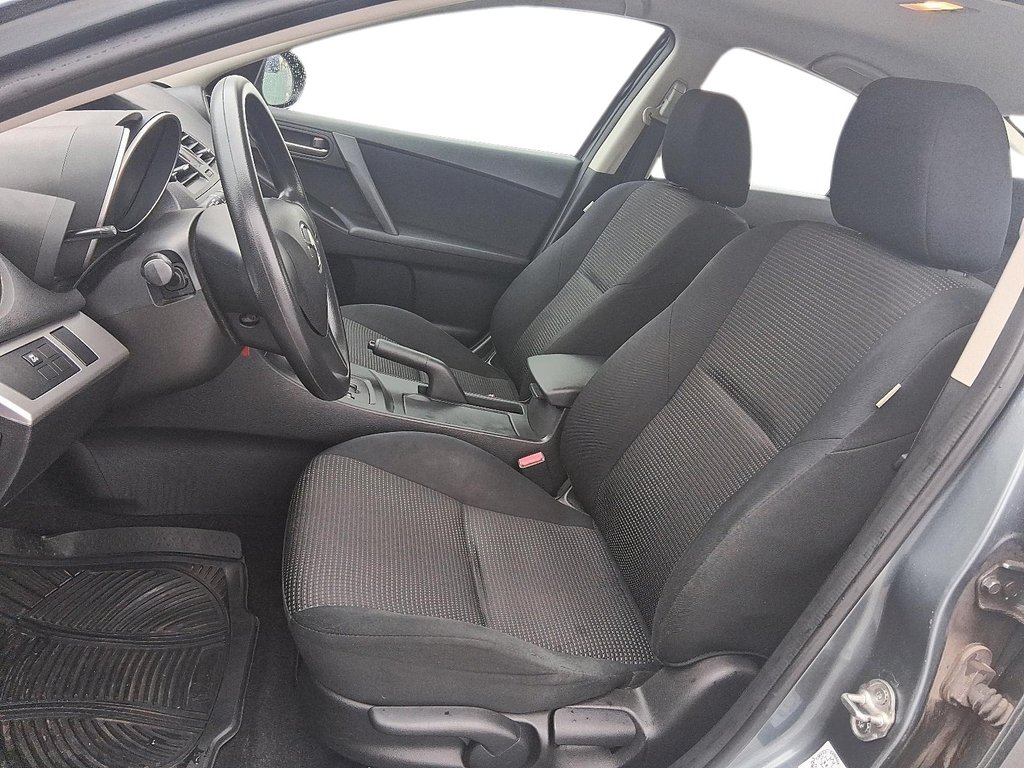 2013 Mazda 3 GX at in Stratford, Ontario - 8 - w1024h768px