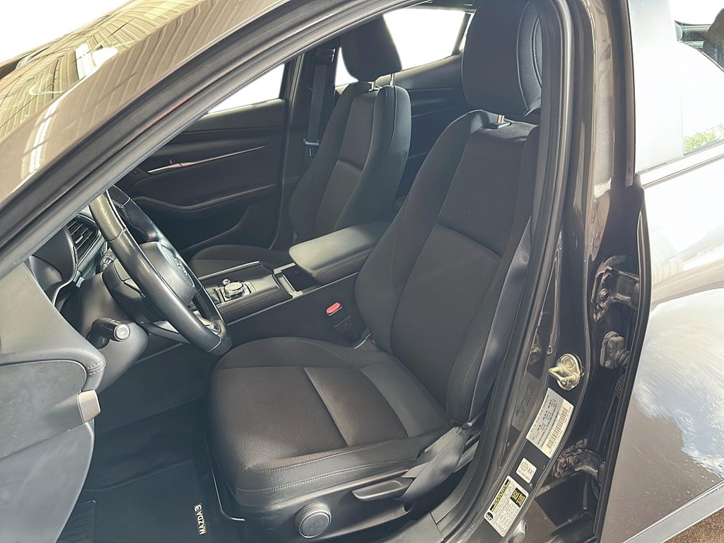 2022 Mazda 3 GS at in Stratford, Ontario - 8 - w1024h768px