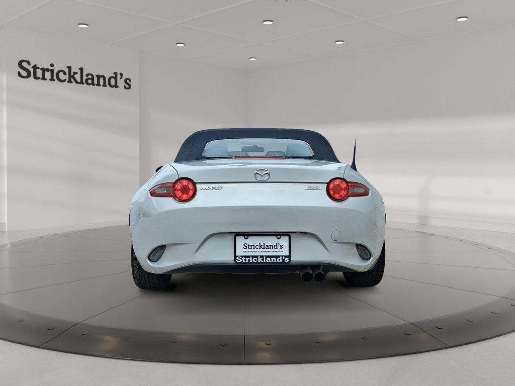 2017 Mazda MX-5 GS 6sp in Stratford, Ontario - 6 - w1024h768px