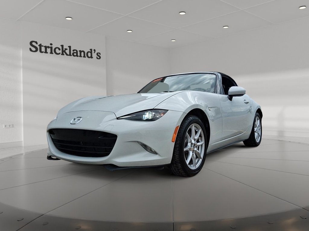 2017 Mazda MX-5 GS 6sp in Stratford, Ontario - 4 - w1024h768px