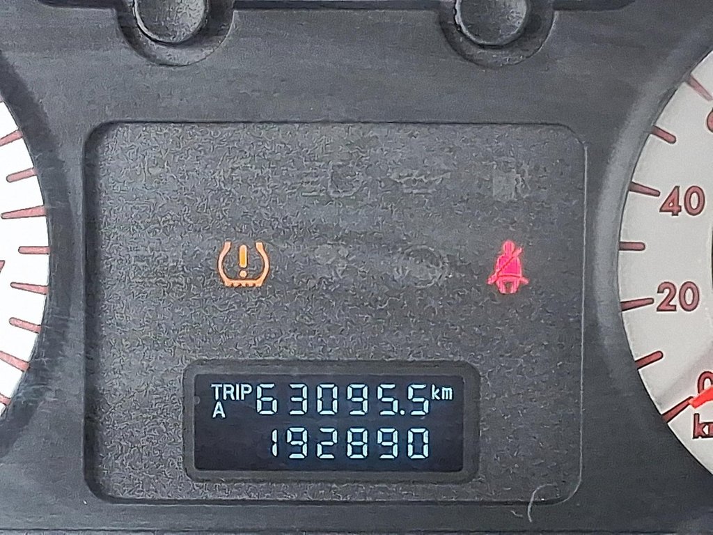 2011 Mazda Tribute AWD GS 3.0 at in Stratford, Ontario - 13 - w1024h768px