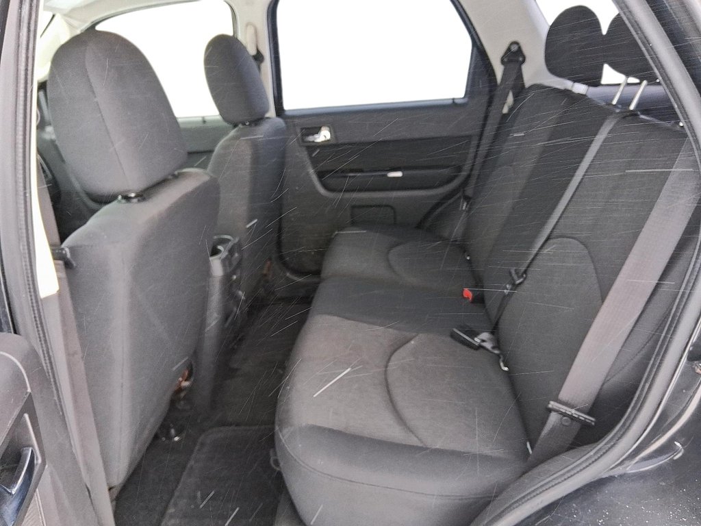 2011 Mazda Tribute AWD GS 3.0 at in Stratford, Ontario - 9 - w1024h768px