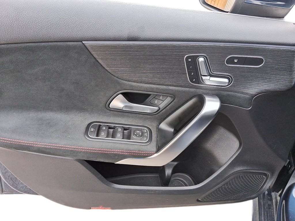 2021 Mercedes-Benz A250 4MATIC Hatch in Stratford, Ontario - 12 - w1024h768px