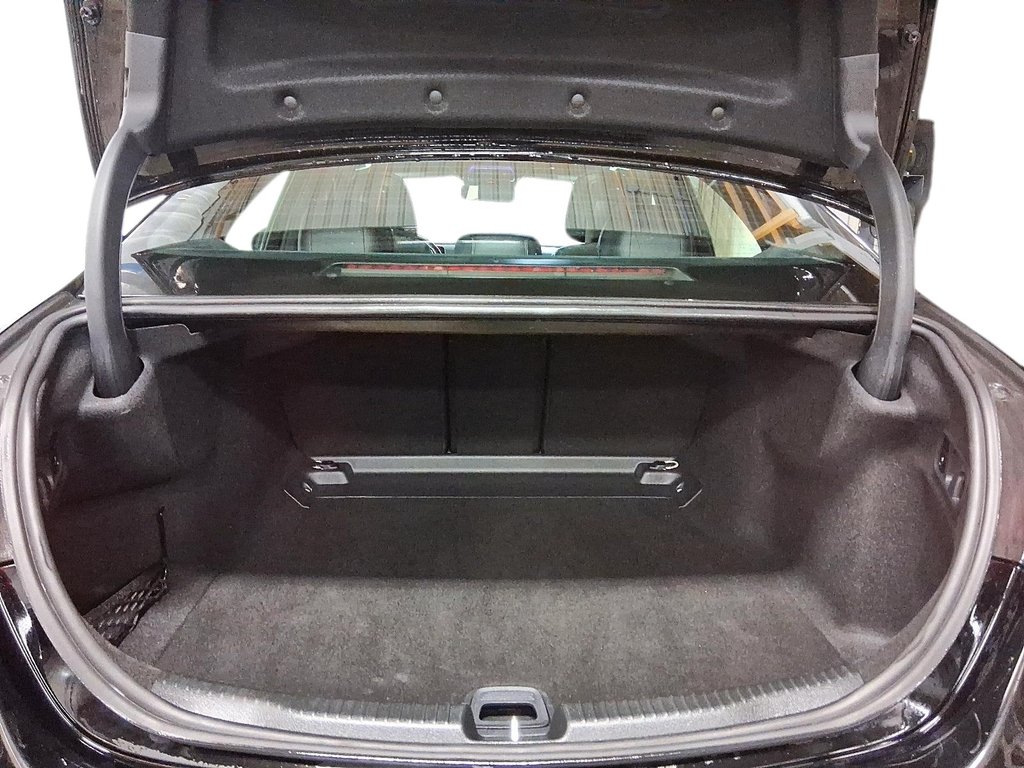 2024 Mercedes-Benz C300 4MATIC Sedan in Stratford, Ontario - 6 - w1024h768px