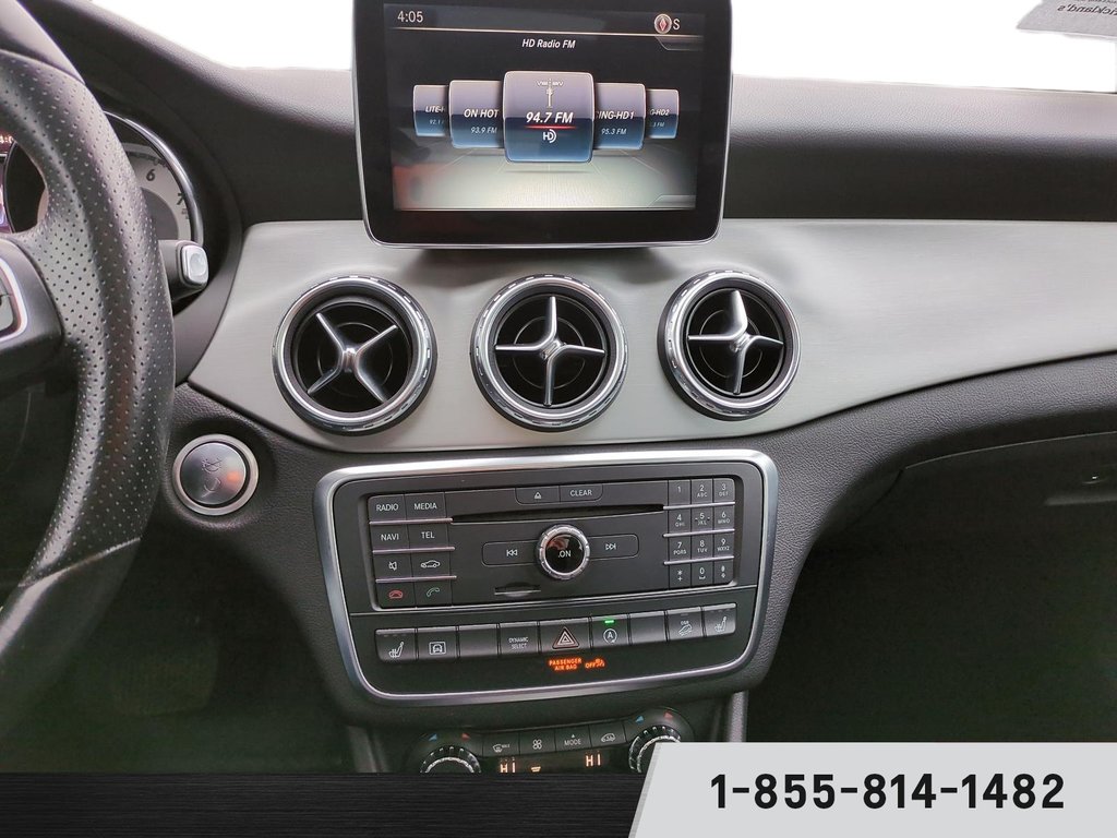 2016  GLA250 4MATIC SUV in Stratford, Ontario - 14 - w1024h768px