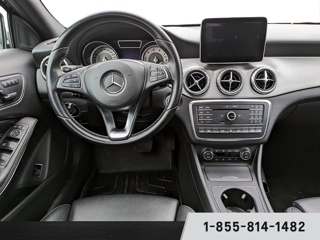 2016  GLA250 4MATIC SUV in Stratford, Ontario - 10 - w1024h768px