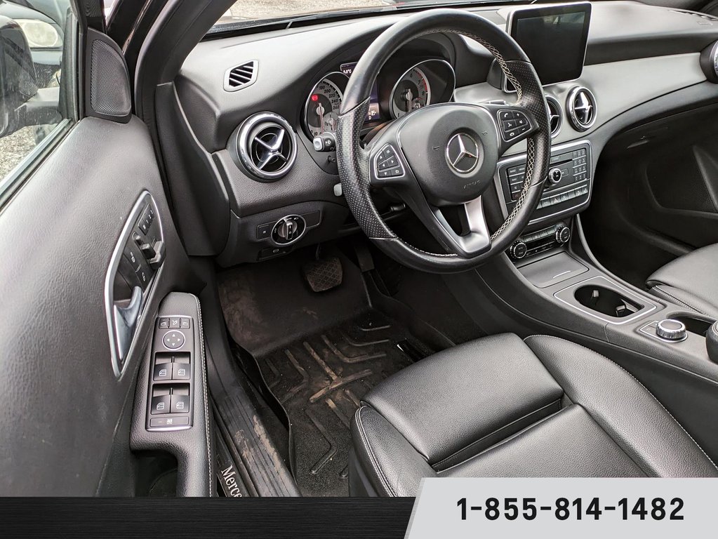 2016  GLA250 4MATIC SUV in Stratford, Ontario - 11 - w1024h768px