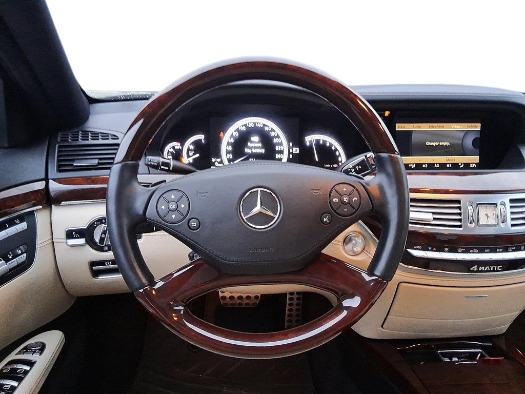 2013 Mercedes-Benz S550V4M 4MATIC Sedan in Stratford, Ontario - 14 - w1024h768px
