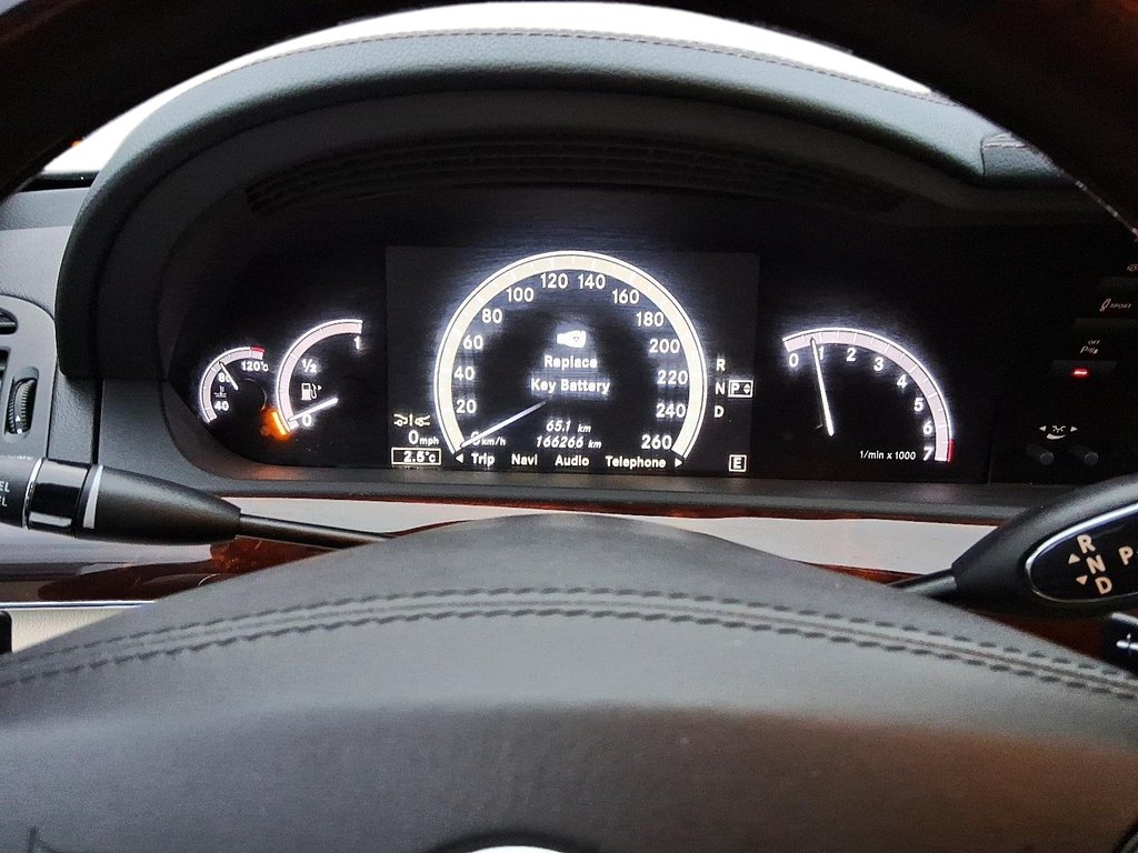 2013 Mercedes-Benz S550V4M 4MATIC Sedan in Stratford, Ontario - 16 - w1024h768px