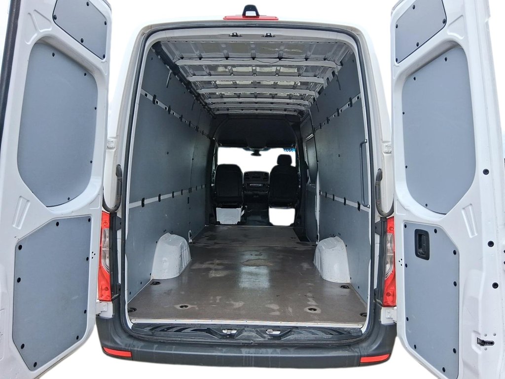 2025 Mercedes-Benz Sprinter Cargo Van 2500 High Roof I4 Diesel 170 in Stratford, Ontario - 6 - w1024h768px