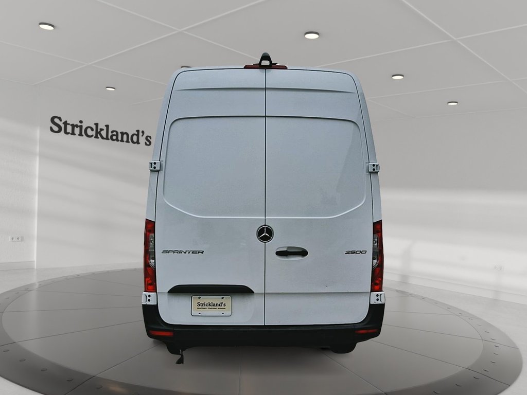 2025 Mercedes-Benz Sprinter Cargo Van 2500 High Roof I4 Diesel 170 in Stratford, Ontario - 3 - w1024h768px