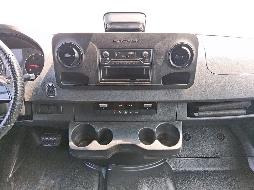 2025 Mercedes-Benz Sprinter Cargo Van 2500 High Roof I4 Diesel 170 in Stratford, Ontario - 14 - w1024h768px