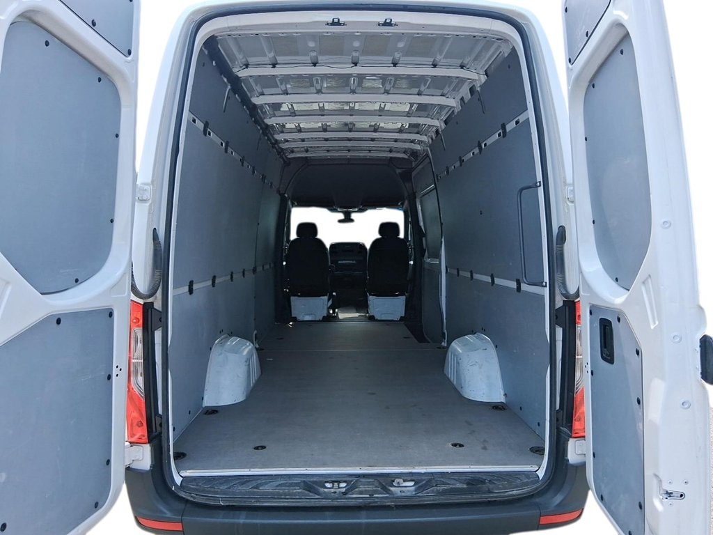 2025 Mercedes-Benz Sprinter Cargo Van 2500 High Roof I4 Diesel 170 in Stratford, Ontario - 6 - w1024h768px