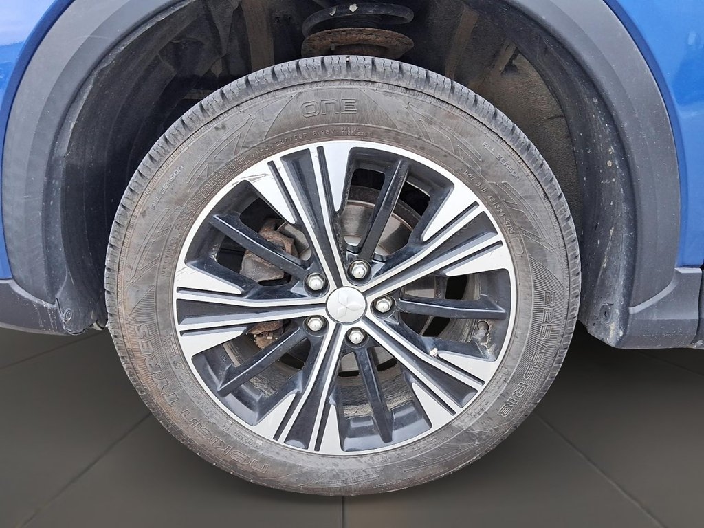 2019 Mitsubishi Eclipse Cross ES S-AWC in Stratford, Ontario - 7 - w1024h768px