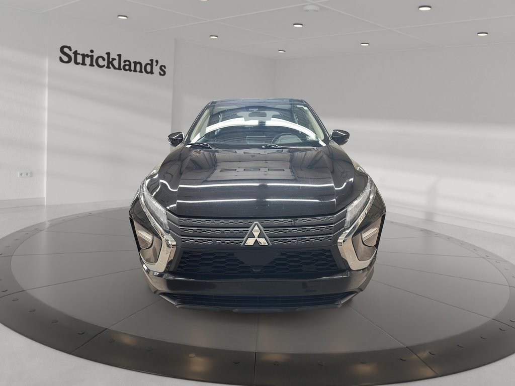 2022 Mitsubishi ECLIPSE CROSS ES S-AWC in Stratford, Ontario - 2 - w1024h768px