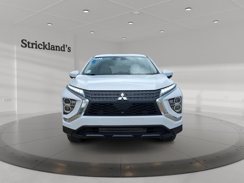 2024 Mitsubishi Eclipse Cross ES S-AWC in Stratford, Ontario - 2 - w1024h768px