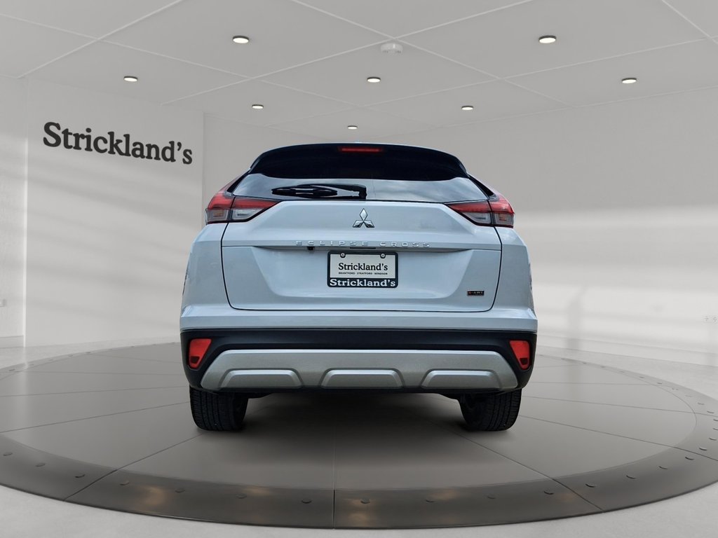 2024 Mitsubishi Eclipse Cross ES S-AWC in Stratford, Ontario - 3 - w1024h768px