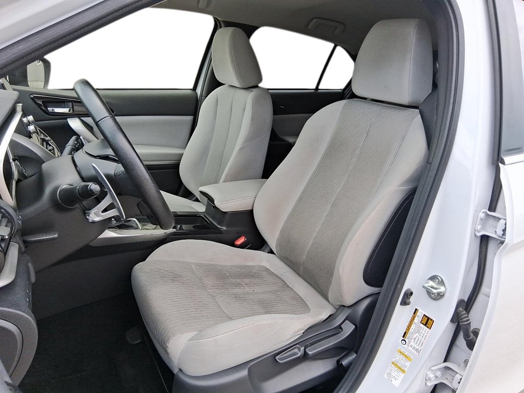 2024 Mitsubishi Eclipse Cross ES S-AWC in Stratford, Ontario - 8 - w1024h768px