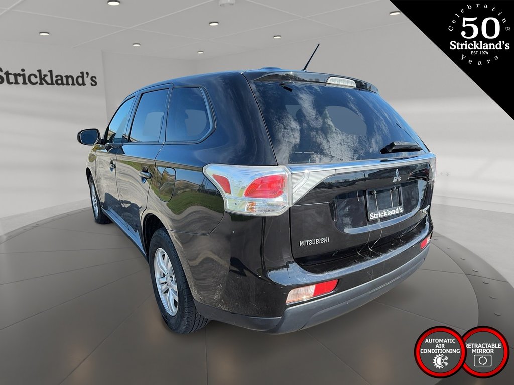 2014  Outlander 4WD ES in Stratford, Ontario - 4 - w1024h768px