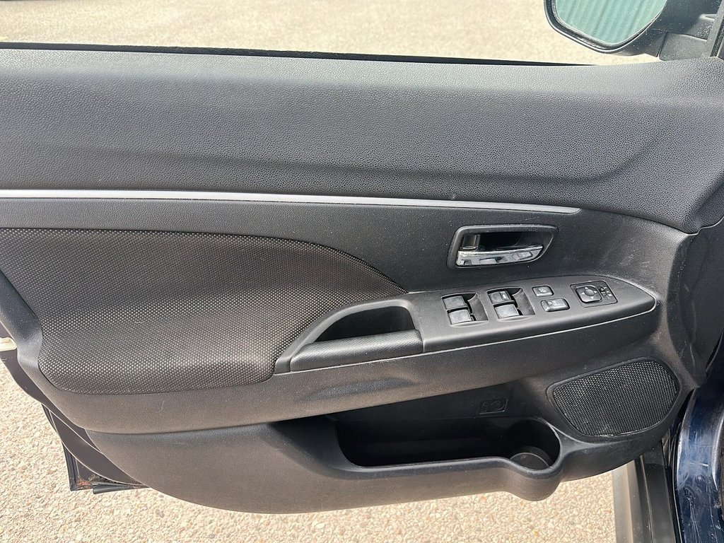 2011 Mitsubishi RVR SE 2WD 5sp in Stratford, Ontario - 9 - w1024h768px