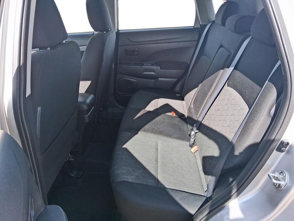 2020 Mitsubishi RVR ES FWD - CVT in Stratford, Ontario - 9 - w1024h768px