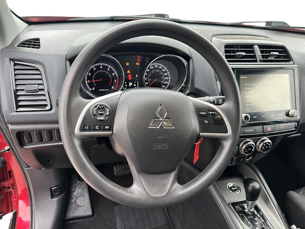 2022 Mitsubishi RVR 2.4L SE AWC - CVT in Stratford, Ontario - 11 - w1024h768px