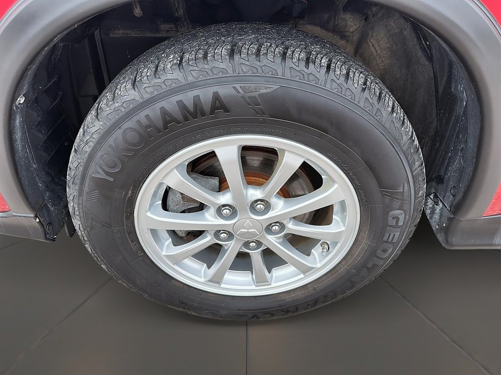2022 Mitsubishi RVR 2.4L SE AWC - CVT in Stratford, Ontario - 7 - w1024h768px
