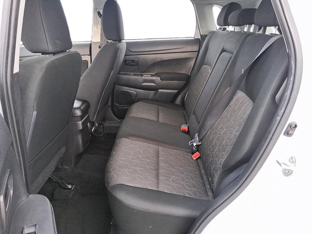 2023 Mitsubishi RVR ES AWC - CVT in Stratford, Ontario - 9 - w1024h768px