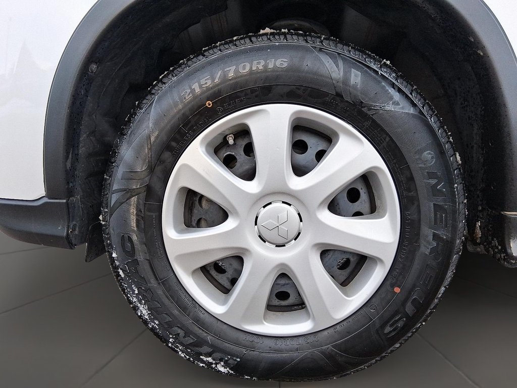 2023 Mitsubishi RVR ES AWC - CVT in Stratford, Ontario - 7 - w1024h768px